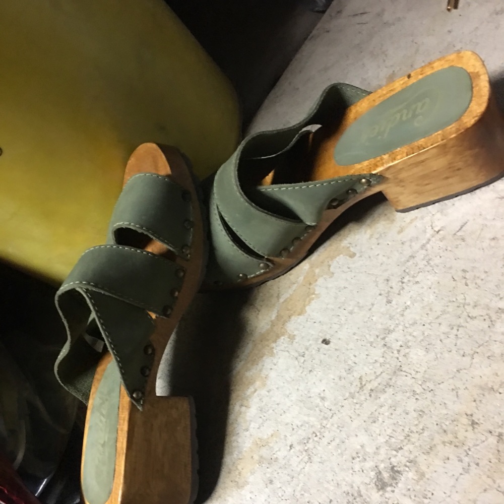 Vintage candies sandal